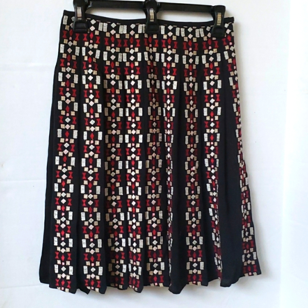 Ann Taylor Petite Pleated Embroidered Skirt